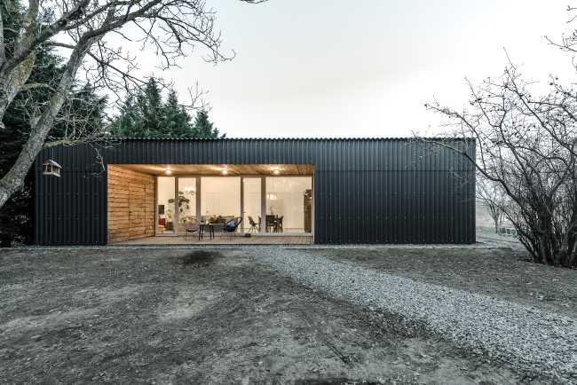 House in a Walnut Grove- minimalist living amidst nature