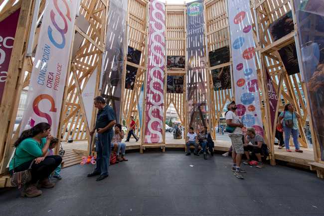 Un objeto extraño en el centro más concurrido de la ciudad: ¿qué hay detrás del Pabellón CCP?