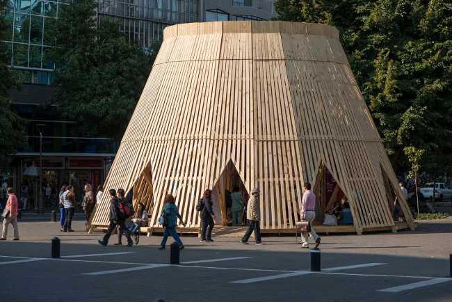 Un objeto extraño en el centro más concurrido de la ciudad: ¿qué hay detrás del Pabellón CCP?