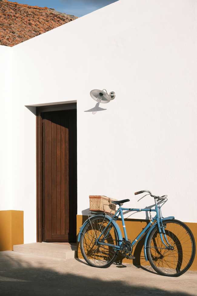 Can an architectural void become the heart of a house?