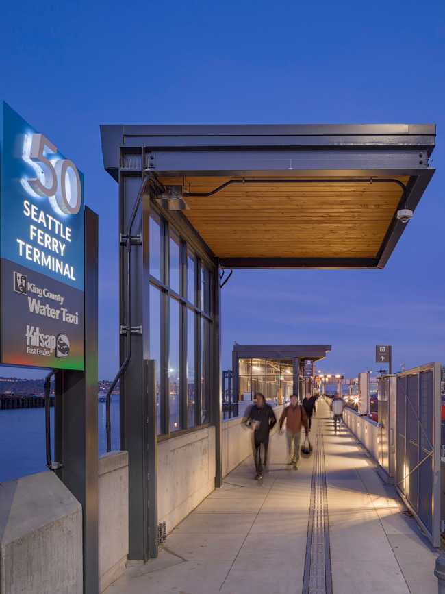 Il terminal dei traghetti di Colman Dock a Seattle