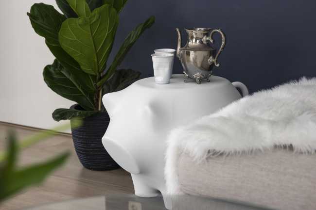 Table Sidepig. Forme et couleur pop pour une table basse ludique et emblématique