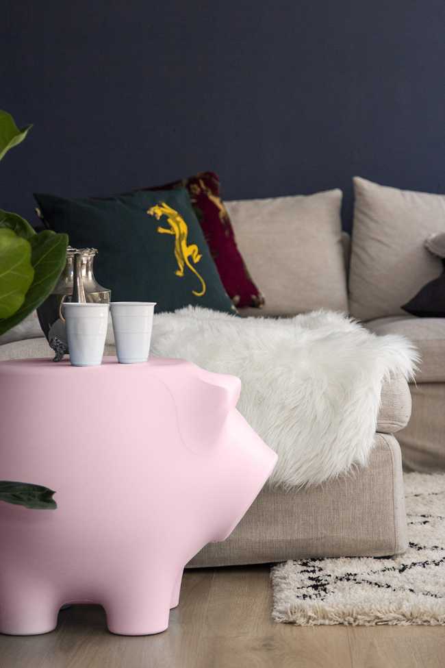 Table Sidepig. Forme et couleur pop pour une table basse ludique et emblématique