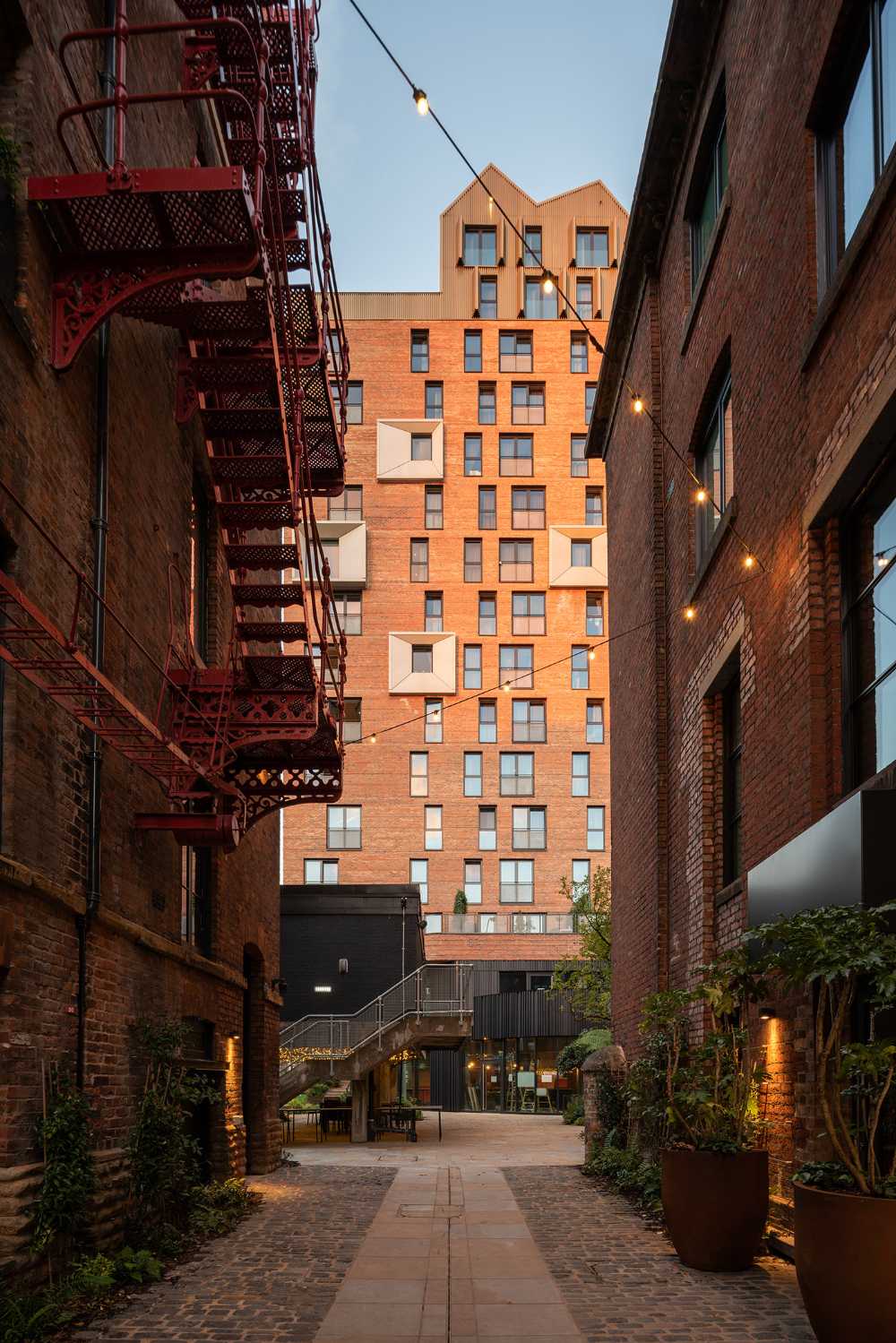 Briques rouges et jeu d'ouvertures pour le nouveau quartier KAMPUS