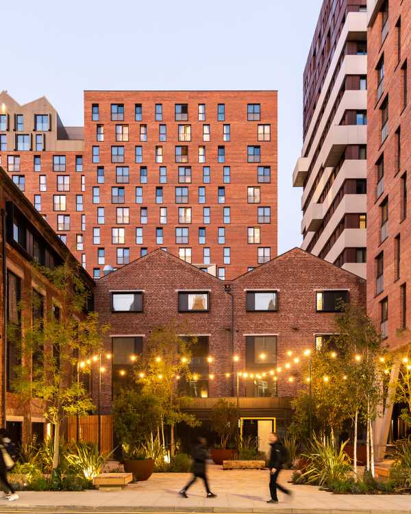 Briques rouges et jeu d'ouvertures pour le nouveau quartier KAMPUS