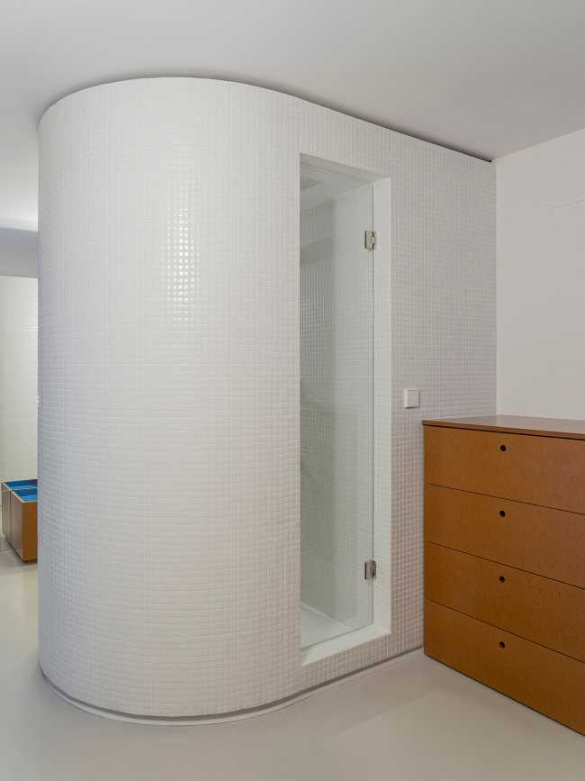 NN06: what if objects were the leading players in a renovation?