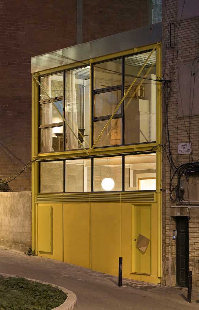 Giallo e metallo elementi distintivi di Casa Collumpio