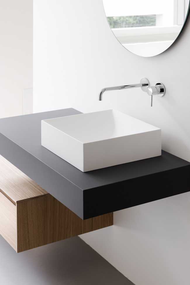 One structure, two dwellings, a stylish and elegant design