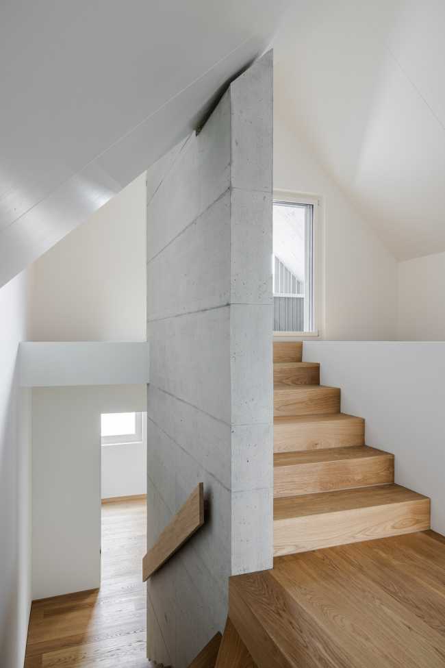 One structure, two dwellings, a stylish and elegant design