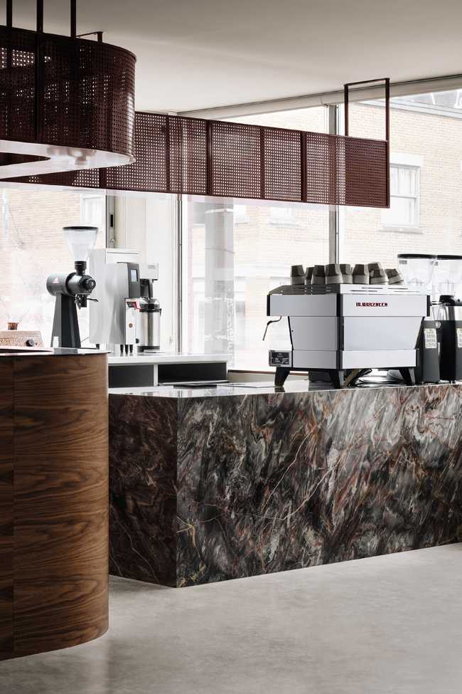 Café Chez Teta, a coffee shop with a minimal design like grandma's house.