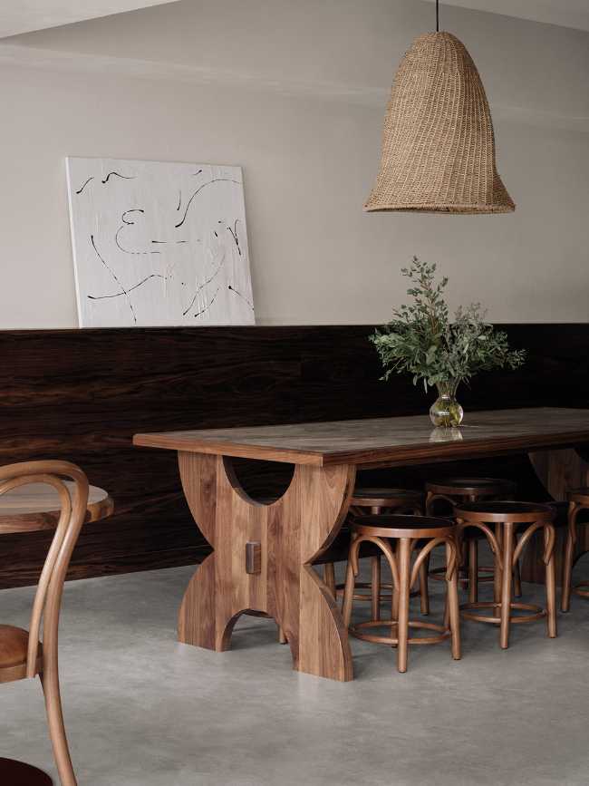 Café Chez Teta, a café with a minimal design like grandma's house