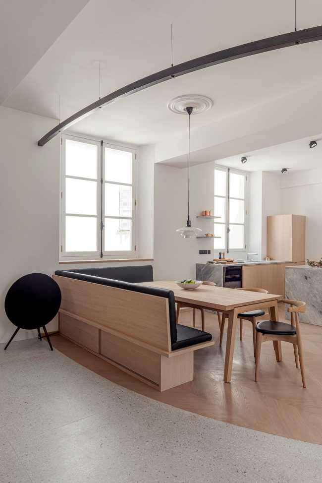 A casa lontano da casa: Nicolai Paris