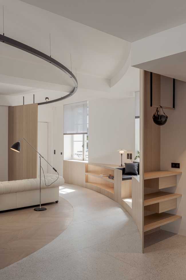 A casa lontano da casa: Nicolai Paris