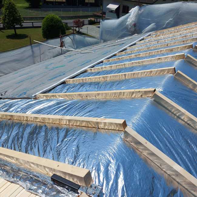 Tetto Milano. Un pacchetto isolante per le coperture che permette di soddisfare i parametri del Superbonus 110%