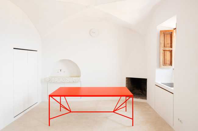 Ca’n Rei Townhouse, l’architettura tradizionale letta attraverso una lente contemporanea