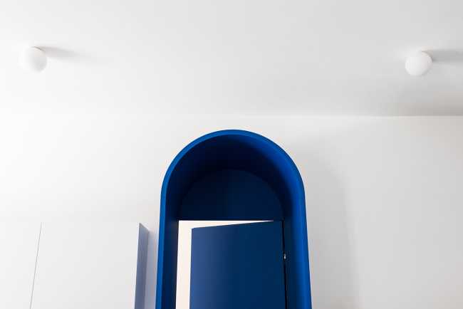 Retroscena Apartament, diseño irónico y pop en la capital romana.