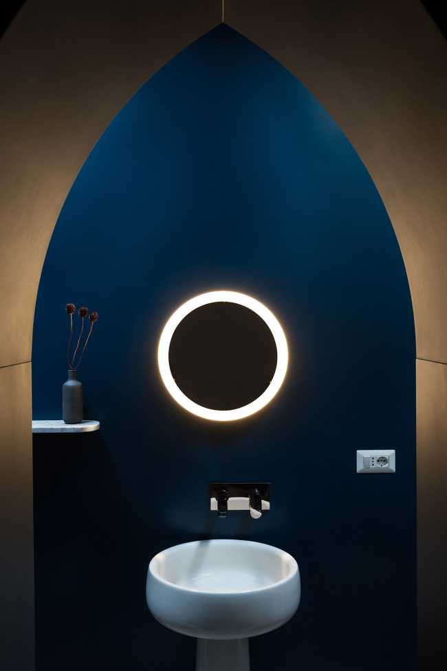 Retroscena Apartament, diseño irónico y pop en la capital romana.