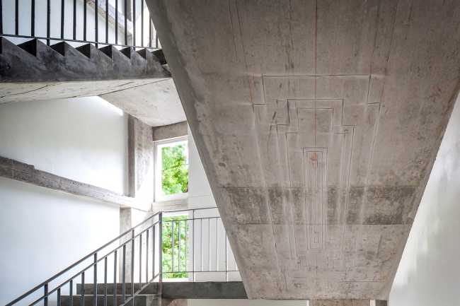 Meditate among the Thailand rocks and return to the essence of life