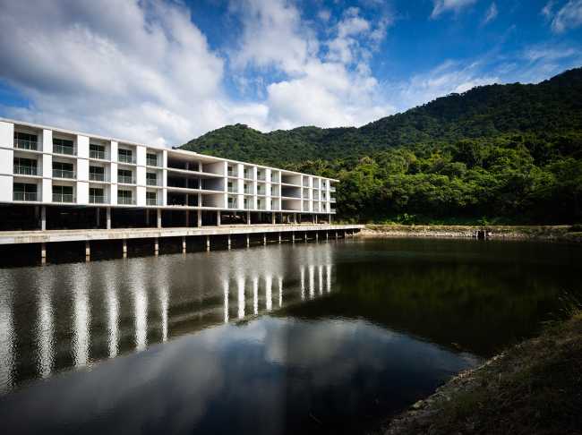 Meditate among the Thailand rocks and return to the essence of life