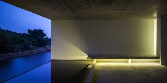 Meditate among the Thailand rocks and return to the essence of life