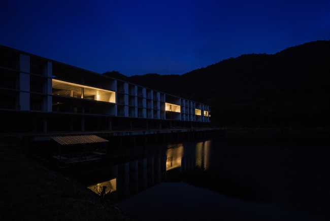 Meditate among the Thailand rocks and return to the essence of life