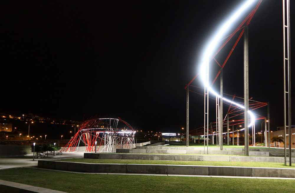 Architecture and sculpture: the space designed between the lines