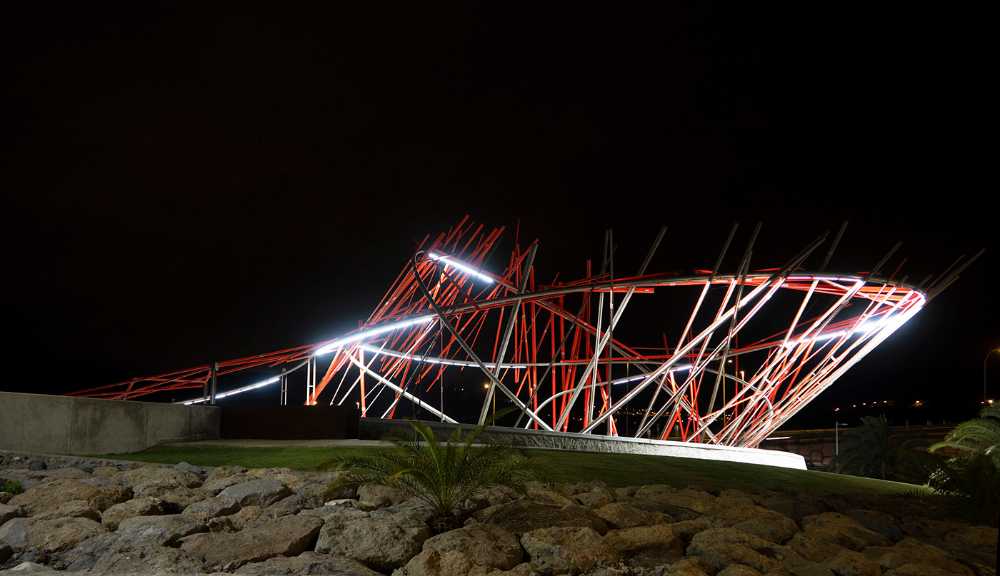 Architecture and sculpture: the space designed between the lines