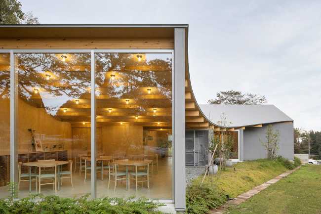 The hotel nestled at the foot of the hill which runs toward Mount Fuji