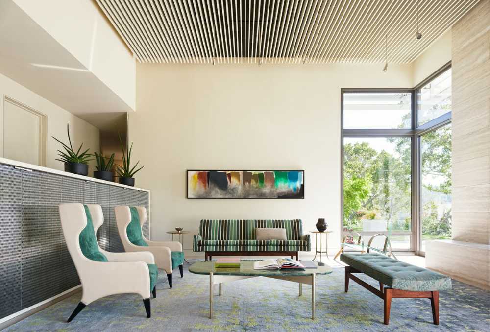 On an oak-covered hillock, Ranch Dressing opens up to 270-degree panoramic views