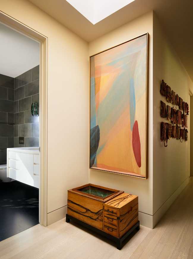 On an oak-covered hillock, Ranch Dressing opens up to 270-degree panoramic views