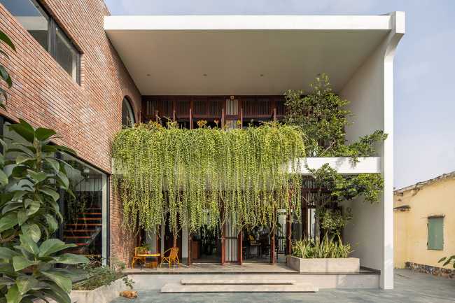 A traditional Vietnamese house style shape and an expression with a modern twist