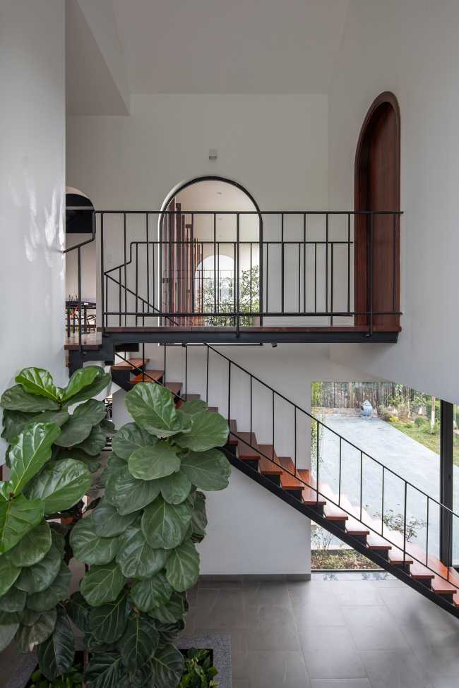 A traditional Vietnamese house style shape and an expression with a modern twist