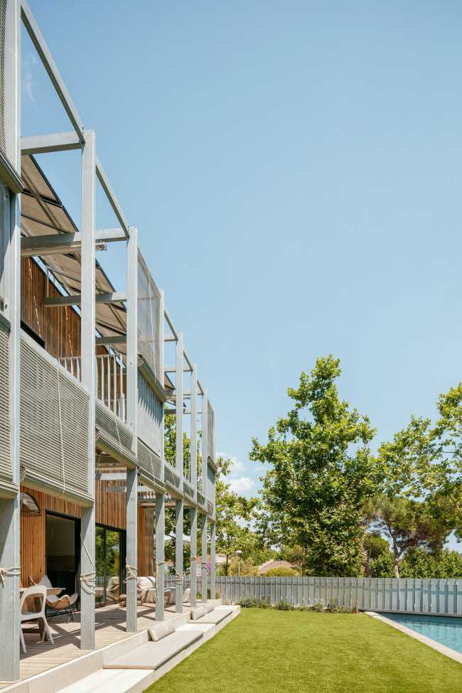 Autonomie énergétique et confort de vie pour la maison en bois et acier BE