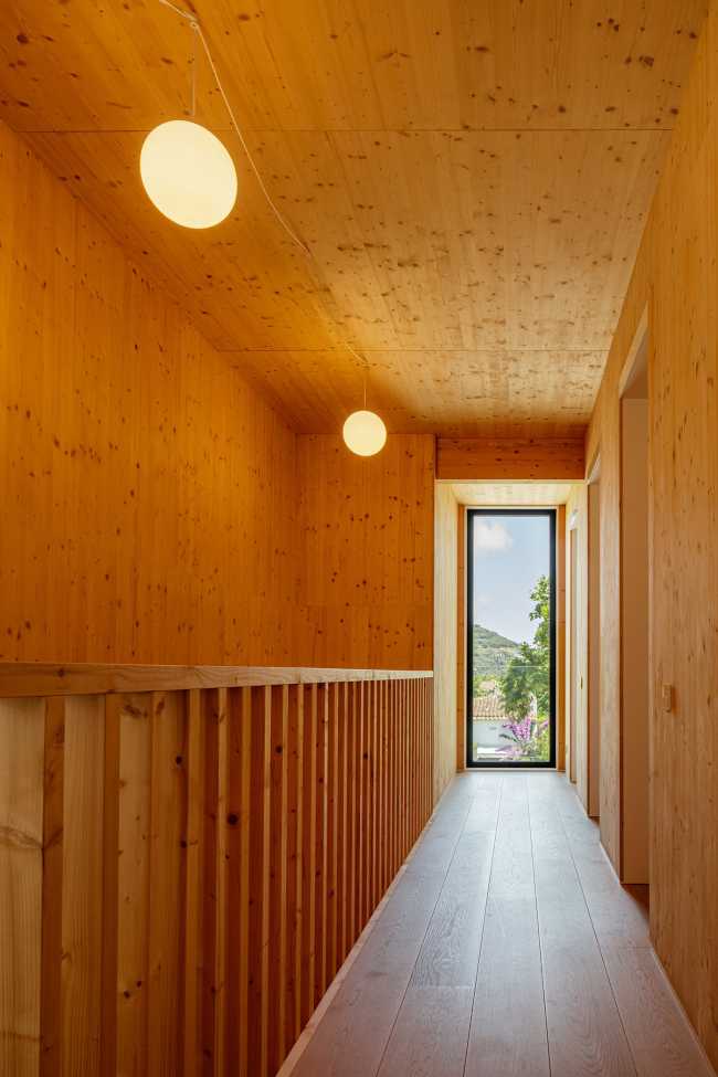 Autonomie énergétique et confort de vie pour la maison en bois et acier BE