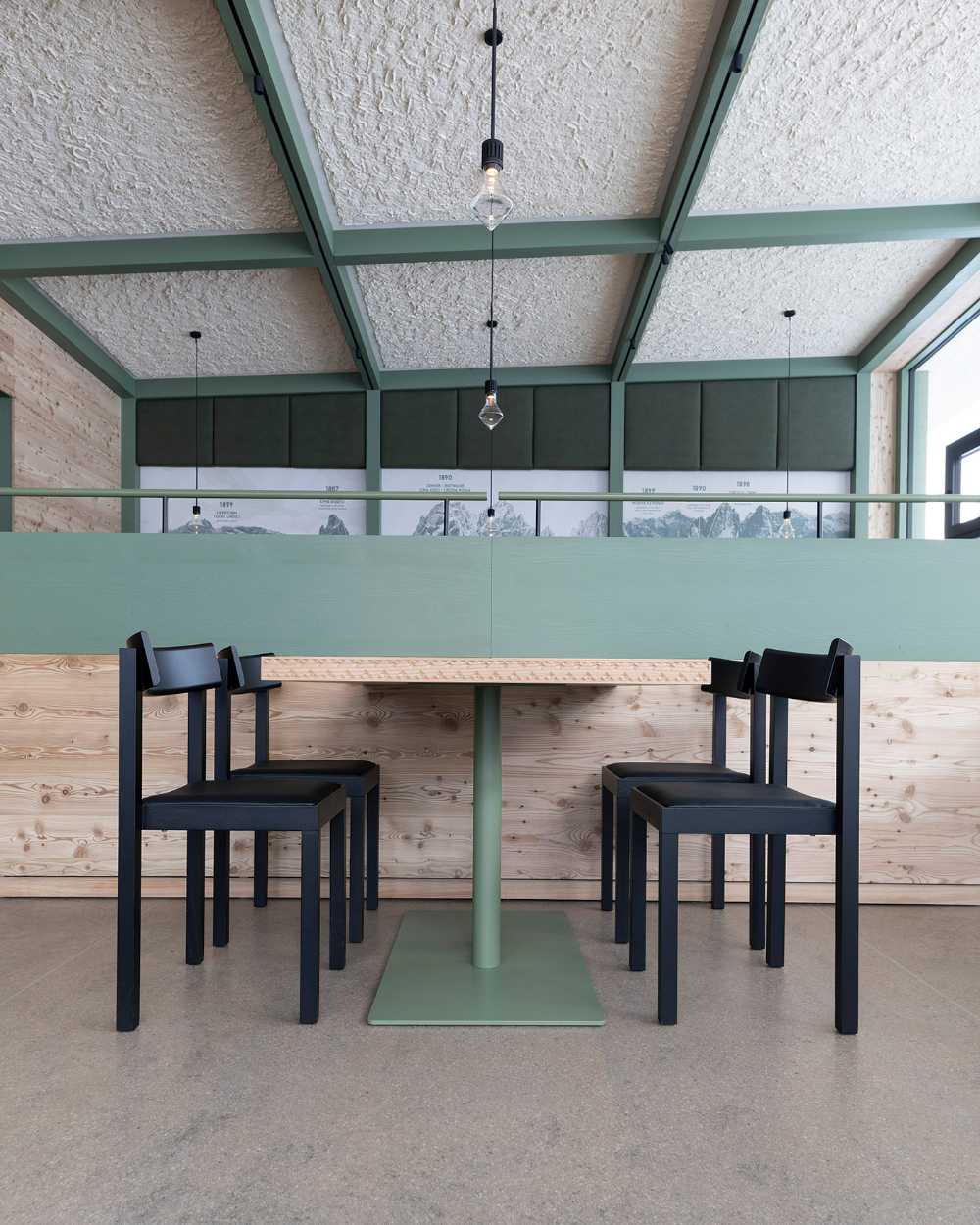 Bistro Bergsteiger y su composición en equilibrio con el paisaje