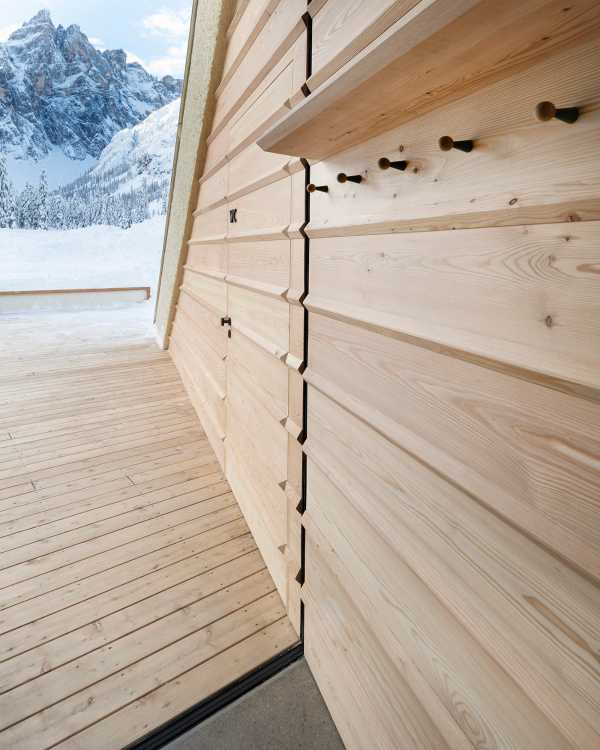 Bistro Bergsteiger y su composición en equilibrio con el paisaje