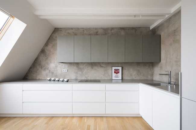 Art Maisonette à Letná: un voyage fascinant dans l'art de son propre foyer