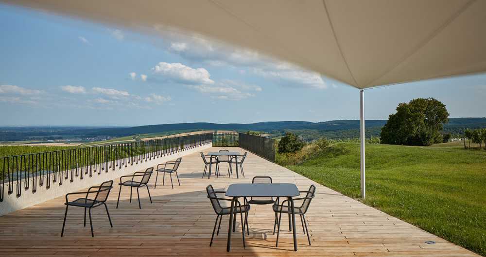 Wine Bar Reisten, la nueva enoteca con vistas a los Cárpatos