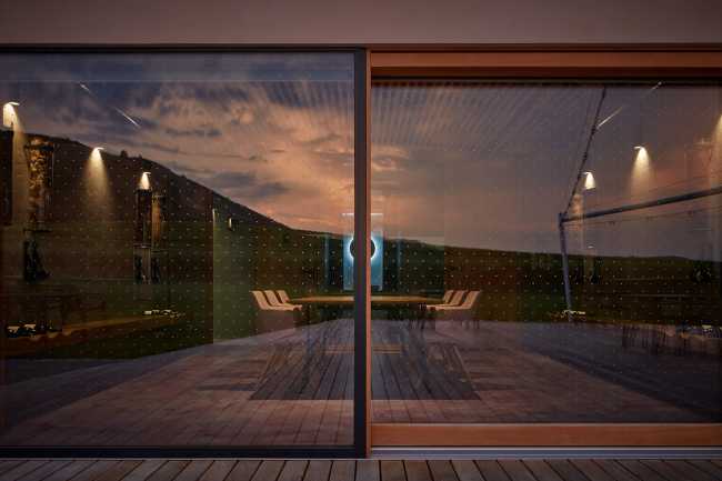 Wine Bar Reisten, the new wine bar with a view of the Carpathians