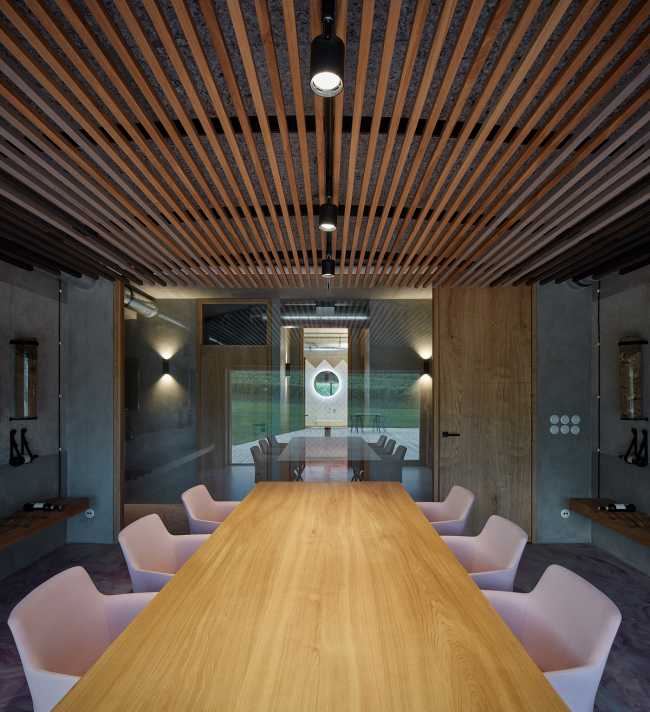 Wine Bar Reisten, the new wine bar with a view of the Carpathians