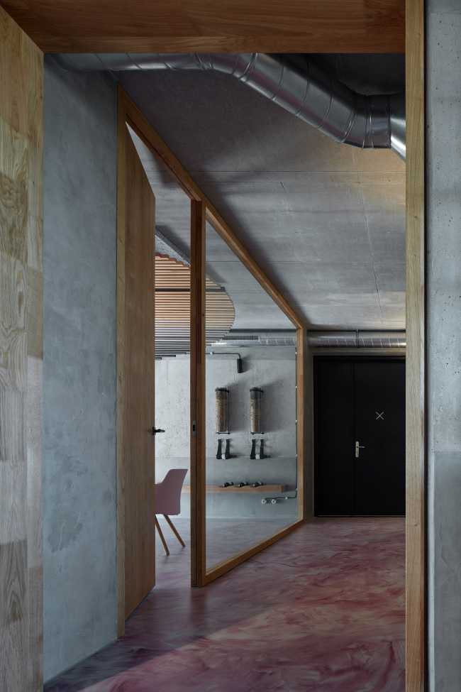 Wine Bar Reisten, the new wine bar with a view of the Carpathians