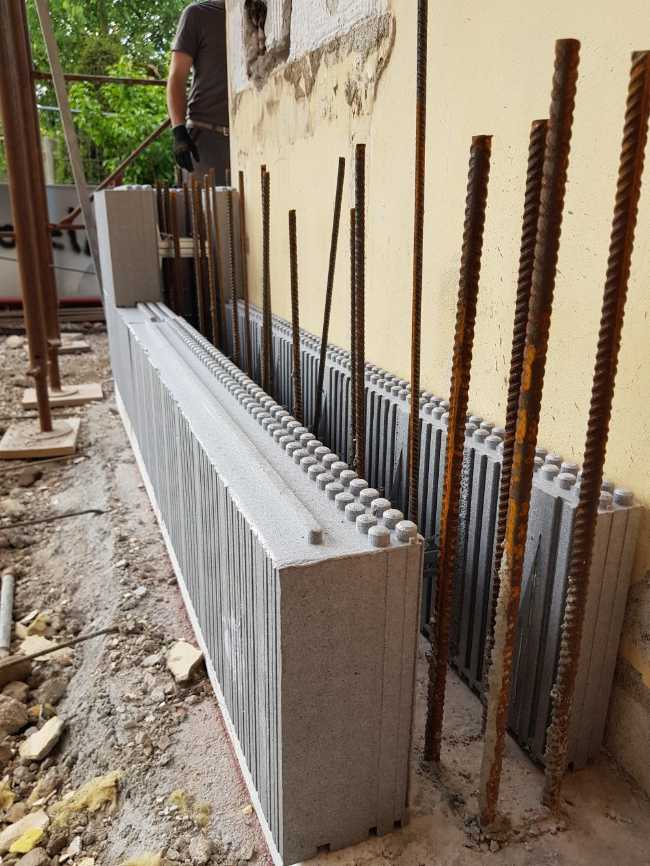 Edificio residenziale a Pederobba. Adeguamento strutturale e riqualificazione energetica