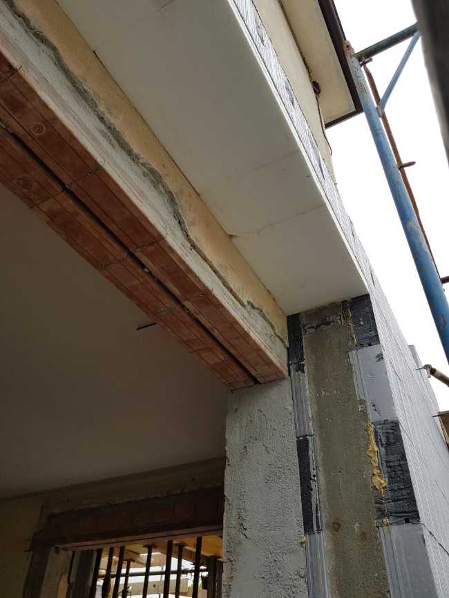 Edificio residenziale a Pederobba. Adeguamento strutturale e riqualificazione energetica