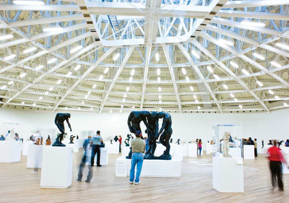 The iconic Soumaya Museum and its shiny steel tile facade