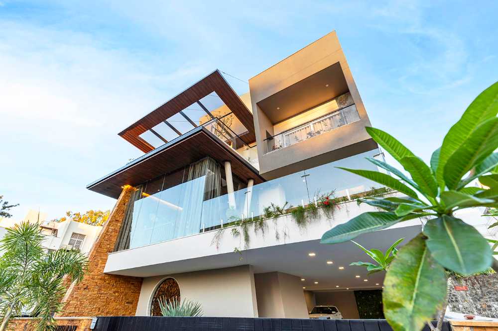 Yellow Stone House and nature-inspired color palette