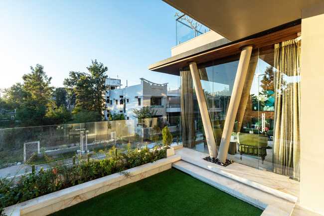 Yellow Stone House and nature-inspired color palette