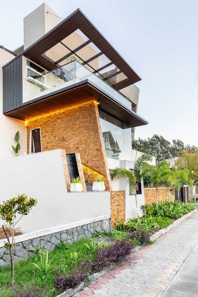 Yellow Stone House and nature-inspired color palette