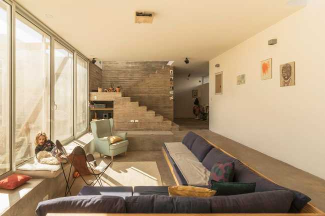 Living in the incomplete space: CPJ House