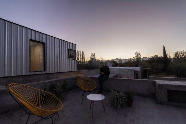 Living in the incomplete space: CPJ House