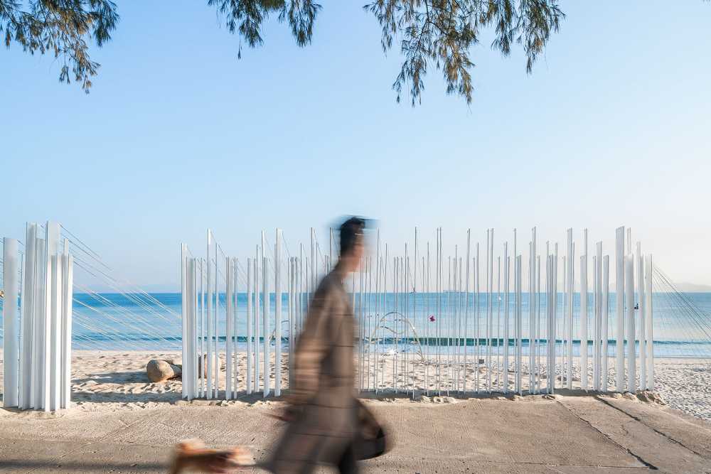 Intangible Sound, the Manifest Platform from which to observe the sea